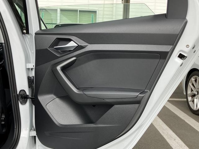 Ａ１スポーツバック ２５ＴＦＳＩ　アドバンスド　元デモカー／アダプティブクルーズ／リヤビューカメラ／サイドアシスト／ハイビームアシスト／アドバンスキー／バーチャルコックピット／ワイヤレスチャージング／スマートフォンインターフェイス／禁煙車（52枚目）