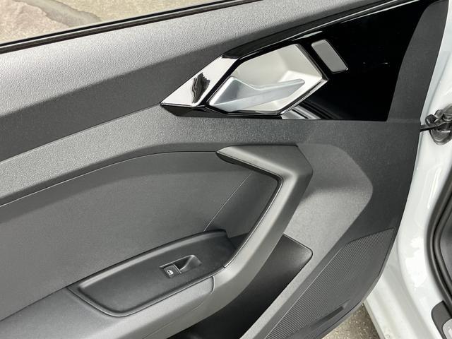 Ａ１スポーツバック ２５ＴＦＳＩ　アドバンスド　元デモカー／アダプティブクルーズ／リヤビューカメラ／サイドアシスト／ハイビームアシスト／アドバンスキー／バーチャルコックピット／ワイヤレスチャージング／スマートフォンインターフェイス／禁煙車（58枚目）