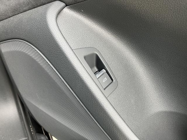 Ｑ７ ５０ＴＤＩクワトロ　Ｓライン　元デモカー／Ａｕｄｉレーザーライト／ブラックスタイリング／オールホイールステアリング／サンブラインド（リヤサイド）／プライバシーガラス／アダプティブエアサス／バルコナレザー／パワークロージングドア（49枚目）
