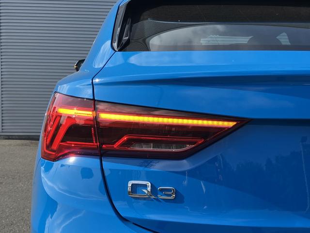 Ｑ３スポーツバック ３５ＴＤＩクワトロ　Ｓライン　ワンオーナー／禁煙車／パーシャルレザー／アダプティブクルーズ／サラウンドビューカメラ／リヤビューカメラ／オートマチックテールゲート／アダプティブクルーズ／サイドアシスト／リヤトラフィックアシスト／（12枚目）