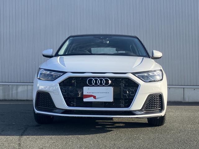 A1スポーツバック 25TFSI アドバンスド コンビニエンス&アシスタンスP ナビゲーションP スマートフォンインターフェイス コントラストルーフ ワイヤレスチャージング Audiconnect Audiconnect アダプティブクルーズ(3枚目)