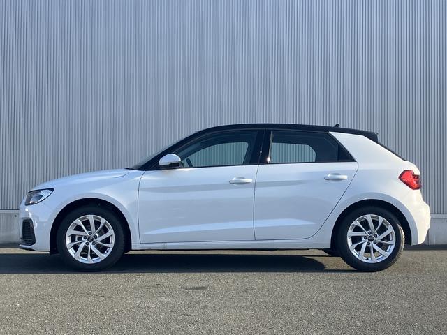 A1スポーツバック 25TFSI アドバンスド コンビニエンス&アシスタンスP ナビゲーションP スマートフォンインターフェイス コントラストルーフ ワイヤレスチャージング Audiconnect Audiconnect アダプティブクルーズ(9枚目)