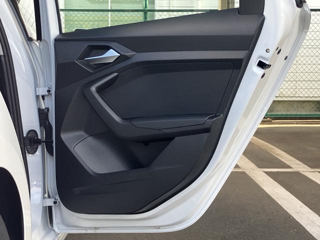 A1スポーツバック 25TFSI アドバンスド コンビニエンス&アシスタンスP ナビゲーションP スマートフォンインターフェイス コントラストルーフ ワイヤレスチャージング Audiconnect Audiconnect アダプティブクルーズ(51枚目)