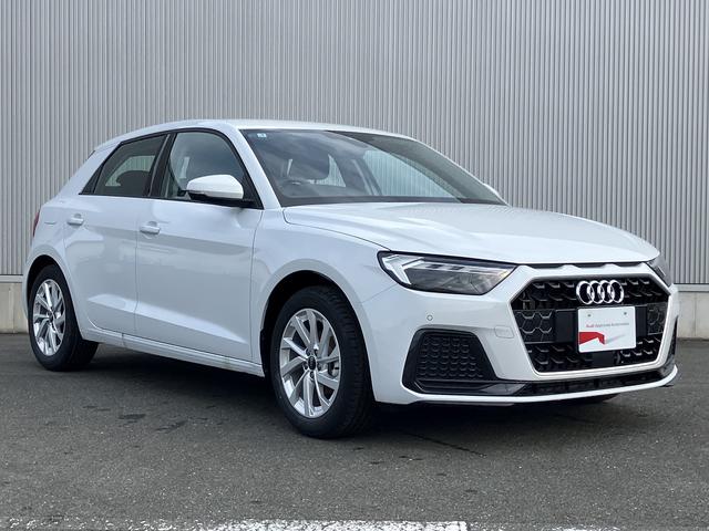A1スポーツバック 25TFSI アドバンスド 元デモカー/アダプティブクルーズ/サイドアシスト/リヤビューカメラ/アドバンスキー/アウディパーキングシステム/MMIナビゲーションシステム/バーチャルコックピット/スマホインターフェイス/禁煙車(4枚目)