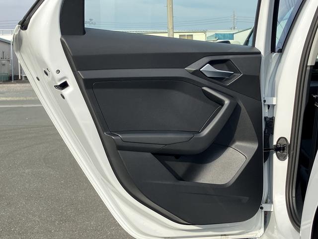 A1スポーツバック 25TFSI アドバンスド 元デモカー/アダプティブクルーズ/サイドアシスト/リヤビューカメラ/アドバンスキー/アウディパーキングシステム/MMIナビゲーションシステム/バーチャルコックピット/スマホインターフェイス/禁煙車(57枚目)