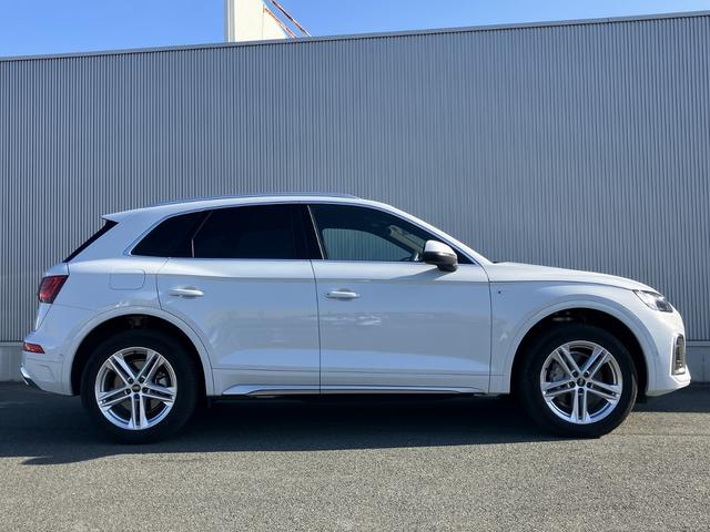 Q5 40TDIクワトロ Sライン TVチューナー S line plus パッケージ コンフォートパッケージ ステアリングヒーター アーティフィシャルインテリアレザー (ドアアームレスト/センターコンソール)(6枚目)