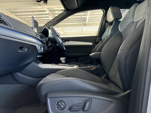 Q5 40TDIクワトロ Sライン TVチューナー S line plus パッケージ コンフォートパッケージ ステアリングヒーター アーティフィシャルインテリアレザー (ドアアームレスト/センターコンソール)(72枚目)