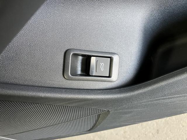 Ｑ４ ｅ－トロン ４０ｅ－トロン　Ｓ　ｌｉｎｅ　インテリアプラスＰ　スポーツサスペンション　シートヒーター　オートマチックテールゲート　ワイヤレスチャージング　パーシャルレザー　マトリクスＬＥＤヘッドライト（20枚目）