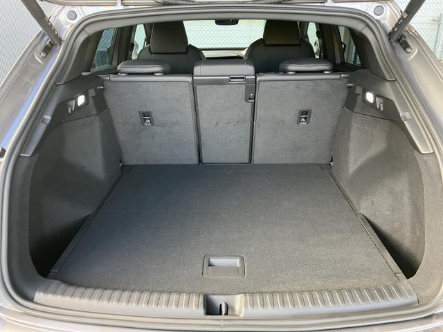 Ｑ４ ｅ－トロン ４０ｅ－トロン　Ｓ　ｌｉｎｅ　インテリアプラスＰ　スポーツサスペンション　シートヒーター　オートマチックテールゲート　ワイヤレスチャージング　パーシャルレザー　マトリクスＬＥＤヘッドライト（22枚目）