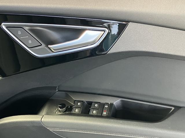 Ｑ４ ｅ－トロン ４０ｅ－トロン　Ｓ　ｌｉｎｅ　インテリアプラスＰ　スポーツサスペンション　シートヒーター　オートマチックテールゲート　ワイヤレスチャージング　パーシャルレザー　マトリクスＬＥＤヘッドライト（57枚目）