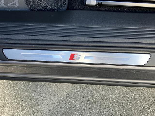 Ｑ４ ｅ－トロン ４０ｅ－トロン　Ｓ　ｌｉｎｅ　インテリアプラスＰ　スポーツサスペンション　シートヒーター　オートマチックテールゲート　ワイヤレスチャージング　パーシャルレザー　マトリクスＬＥＤヘッドライト（70枚目）