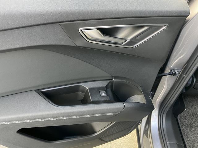 Ｑ４ ｅ－トロン ４０ｅ－トロン　Ｓ　ｌｉｎｅ　インテリアプラスＰ　スポーツサスペンション　シートヒーター　オートマチックテールゲート　ワイヤレスチャージング　パーシャルレザー　マトリクスＬＥＤヘッドライト（76枚目）