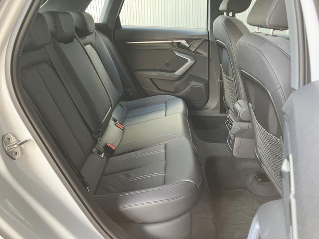 �n�Ǝ҃A�E�O�X�g�E�z���q����󂯌p�����u�Z�p�ɂ���i�v�B�`�������́A���̎�������ɐ�삯�čŐ�[�Z�p���J�����A���������[�X�̌���Ő��\�����؂�����ŁA�s�̎Ԃɂ��������t�B�[�h�o�b�N���Ă���܂��B