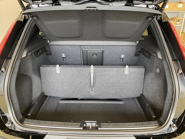 ＸＣ４０ プラス　プロ　Ｂ４　ＡＷＤ　未使用車　インテリセーフ標準　Ｇｏｏｇｌｅナビ　クライメートパッケージ　ダークティンテッドガラス　３６０°カメラ　ＥＴＣ（38枚目）