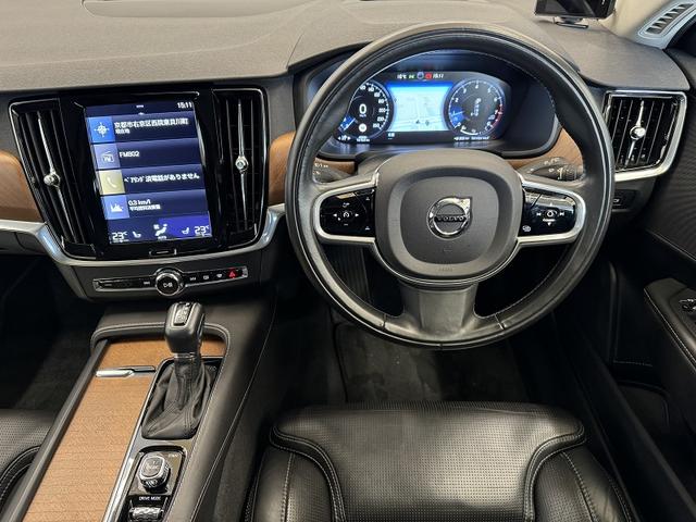 Ｖ９０ Ｔ６　ＡＷＤ　インスクリプション　インテリセーフ標準　ヘッドアップディスプレイ　ファインナッパレザーシート　シートヒーター　ベンチレーション　ナビ　３６０°カメラ　パワーテールゲート　ＥＴＣ（31枚目）