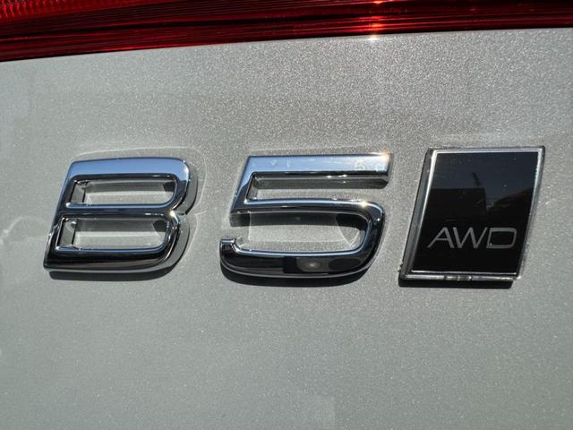 Ｂ５モデルはエンジンスタートが非常に静か。かつ発進時にもスターターモーターによるアシストがかかり滑らかで力強い走り心地です。プレミアムモデルにより相応しい仕上がりとなりました。