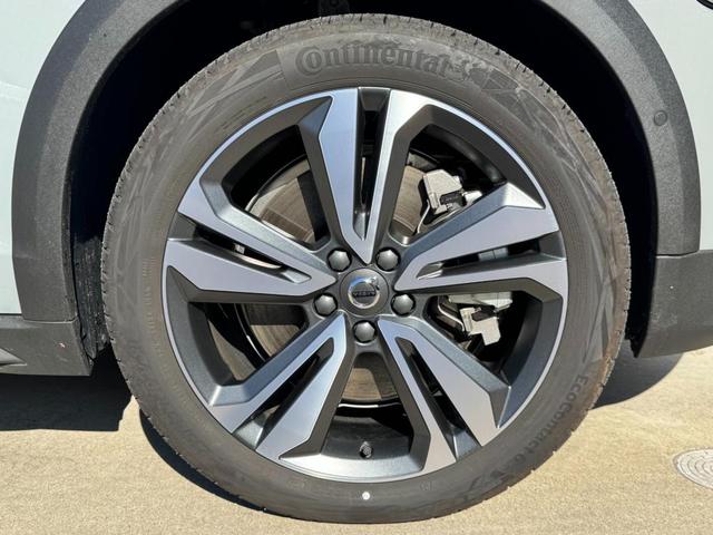 Ｖ６０ クロスカントリー　ウルトラ　Ｂ５　ＡＷＤ　インテリセーフ標準　ファインナッパレザーシート　マッサージ　ハーマンカードンプレミアムオーディオ　Ｇｏｏｇｌｅナビ　３６０°カメラ　ワイヤレススマートフォンチャージ　ＥＴＣ　パワーテールゲート（11枚目）