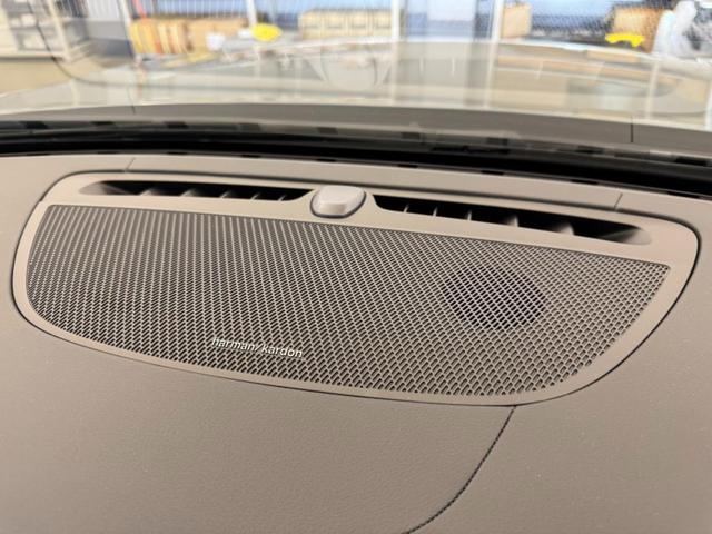 Ｖ６０ クロスカントリー　ウルトラ　Ｂ５　ＡＷＤ　インテリセーフ標準　ファインナッパレザーシート　マッサージ　ハーマンカードンプレミアムオーディオ　Ｇｏｏｇｌｅナビ　３６０°カメラ　ワイヤレススマートフォンチャージ　ＥＴＣ　パワーテールゲート（20枚目）