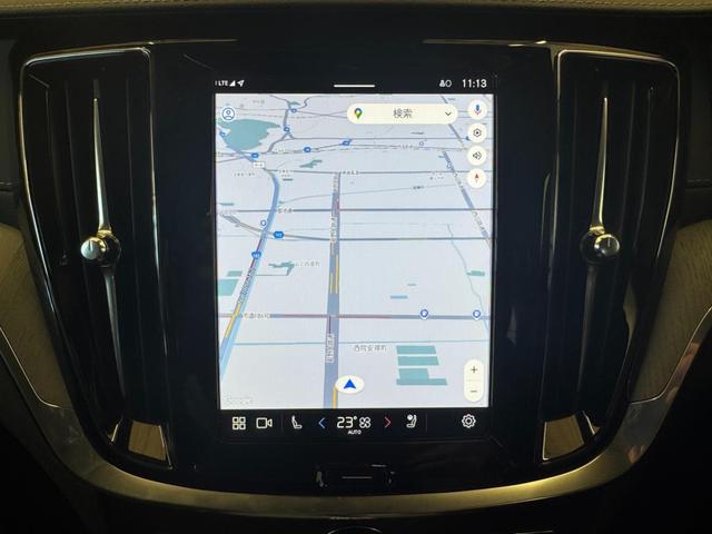 Ｖ６０ クロスカントリー　ウルトラ　Ｂ５　ＡＷＤ　インテリセーフ標準　ファインナッパレザーシート　マッサージ　ハーマンカードンプレミアムオーディオ　Ｇｏｏｇｌｅナビ　３６０°カメラ　ワイヤレススマートフォンチャージ　ＥＴＣ　パワーテールゲート（22枚目）