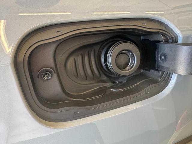 Ｖ６０ クロスカントリー　ウルトラ　Ｂ５　ＡＷＤ　インテリセーフ標準　ファインナッパレザーシート　マッサージ　ハーマンカードンプレミアムオーディオ　Ｇｏｏｇｌｅナビ　３６０°カメラ　ワイヤレススマートフォンチャージ　ＥＴＣ　パワーテールゲート（39枚目）