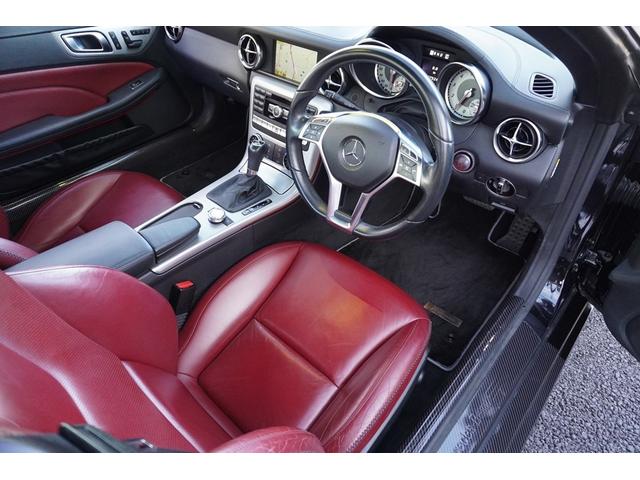 ＳＬＫ ＳＬＫ２００ブルーエフィシェンシー　赤革スポーツシート　電動ヴァリオルーフ　純正ＨＤＤナビ　地デジフルセグＴＶ　Ｂｌｕｅｔｏｏｔｈ　パーキングセンサー　バイキセノン　インテリジェントライト　スマートキー　スペアキー（37枚目）