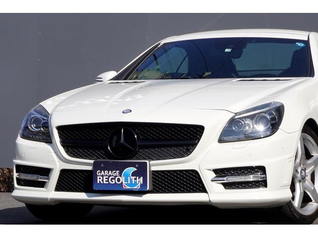 ＳＬＫ２００ブルーエフィシェンシー　ＡＭＧスポーツＰＫＧ　ユーティリティＰＫＧ　黒革シート　レッドシートベルト　電動ヴァリオルーフ　純正ＨＤＤナビ　地デジフルセグＴＶ　メモリーパワーシート　シートヒーター　エンジンスタート　スマートキー(7枚目)