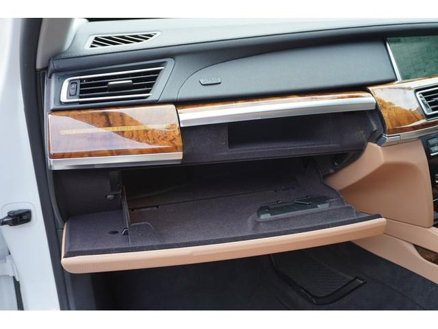 BMW 7シリーズ 740i 後期モデル 禁煙車 ベージュレザー BMW 7シリーズ 740i 後期モデル 禁煙車 ベージュレザー