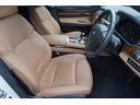 ７４０ｉ　後期モデル　禁煙車　ベージュレザーシート　サンルーフ　純正ＨＤＤナビ　地デジフルセグＴＶ　ブルートゥース　リアビューカメラ　ミラーＥＴＣ　インテリジェントセーフティ　オートトランク　ヘッドアップ（36枚目）