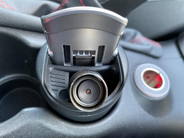 ジュリエッタ ヴェローチェ　禁煙車　ナビ　地デジ　Ｂｌｕｅｔｏｏｔｈ　ＥＴＣ　前後ドライブレコーダー　クルーズコントロール　キセノン　純正１８ＡＷ　シートヒーター（14枚目）
