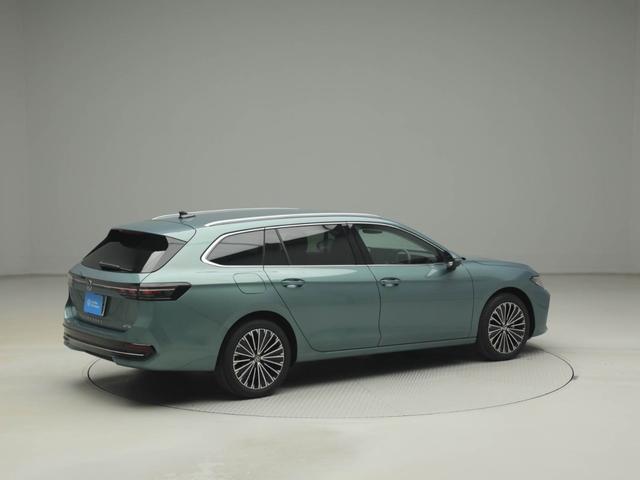 パサート eTSI エレガンス 認定中古車 アダクティブクルーズコントロール(全車速追従機能付き) レーンキープアシスト パークディスタンスコントロール リヤトラフィックアラート レーンチェンジアシスト デジタルメータークラスター(3枚目)
