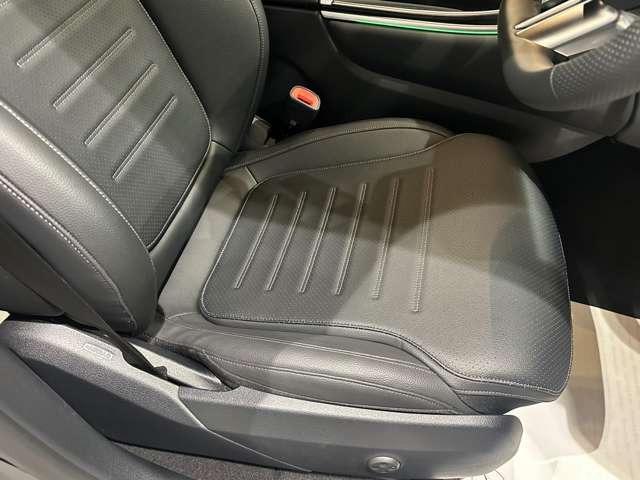 ＧＬＣ ＧＬＣ２２０ｄ　４マチック　クーペ　（ＩＳＧ搭載モデル）　ＡＭＧラインパッケージ　元デモカー　禁煙車（16枚目）