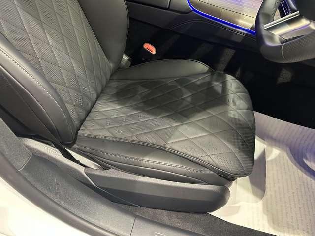 Ｅクラス Ｅ３００　エクスクルーシブ　ＩＳＧ搭載モデル　ＡＭＧラインパッケージ　デジタルインテリアパッケージ　元デモカー　禁煙車　レザーエクスクルーシブパッケージ（19枚目）