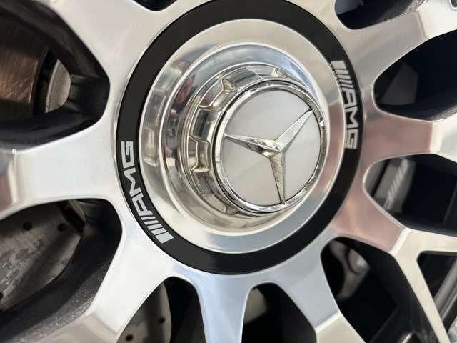 ＧＴ ４３　クーペ　ＭＰ２０２５０１　ヘッドアップディスプレイ　２１インチＡＭＧアルミホイール鍛造　パノラミックルーフルーフパッケージ　ＡＭＧパフォーマンスパッケージ　元デモカー　　禁煙車（17枚目）