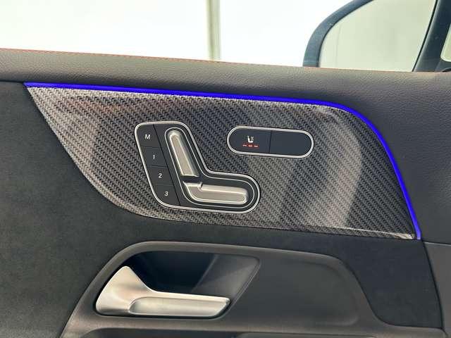 ＧＬＢ ＧＬＢ２００ｄ　４マチック　ＡＭＧラインパッケージ　４ＷＤ　ＭＰ２０２５０２　元デモカー　禁煙車（18枚目）