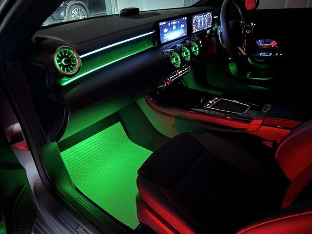 ＣＬＡクラス ＣＬＡ２００ｄ　ＡＭＧラインパッケージ　ディーゼルターボ　ＭＰ２０２５０２　マウンテングレー　元デモカー　禁煙　メタッリックペイント（2枚目）