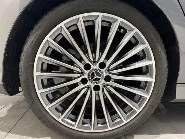 ＣＬＡクラス ＣＬＡ２００ｄ　ＡＭＧラインパッケージ　ディーゼルターボ　ＭＰ２０２５０２　マウンテングレー　元デモカー　禁煙　メタッリックペイント（3枚目）