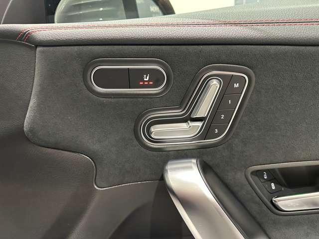 ＣＬＡクラス ＣＬＡ２００ｄ　ＡＭＧラインパッケージ　ディーゼルターボ　ＭＰ２０２５０２　マウンテングレー　元デモカー　禁煙　メタッリックペイント（12枚目）