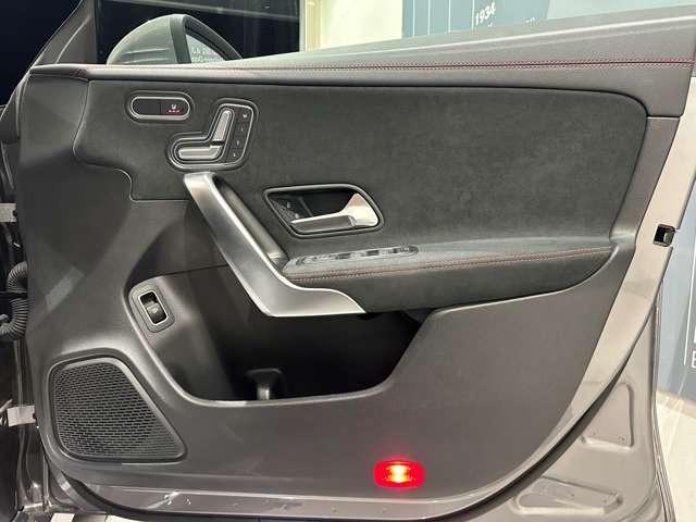 ＣＬＡクラス ＣＬＡ２００ｄ　ＡＭＧラインパッケージ　ディーゼルターボ　ＭＰ２０２５０２　マウンテングレー　元デモカー　禁煙　メタッリックペイント（13枚目）