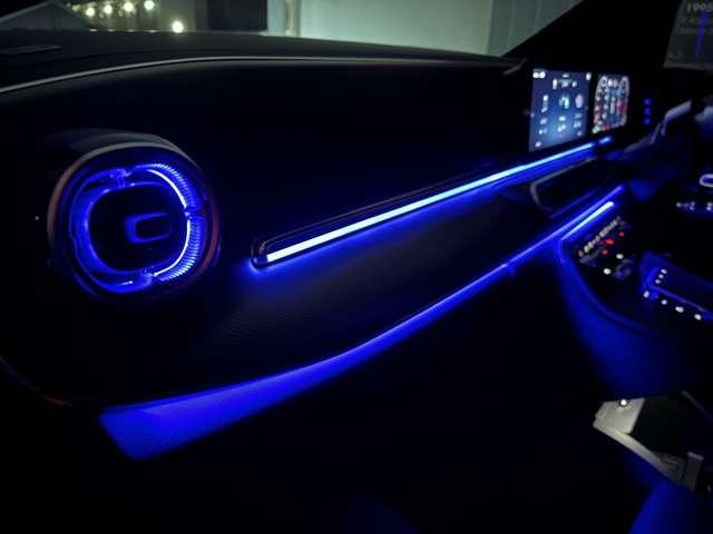 Ｖクラス Ｖ２２０ｄ　ロング　ＡＭＧラインパッケージ　ディーゼルターボ　ワンオーナー車　禁煙車　パノラミックスライディングルーフ（3枚目）