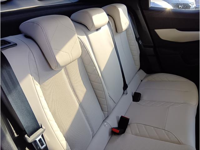 ＤＳ３クロスバック Ｅ－テンス　グランシック　正規認定中古車／ＡＣＣ／ハーフレザーシート／禁煙車／衝突軽減Ｂ／バックカメラ／車線逸脱警告／ＬＥＤヘッドライト／オートライト／Ｂｌｕｅｔｏｏｔｈ／クリアランスソナー／ワイヤレスモバイルチャージャー（19枚目）