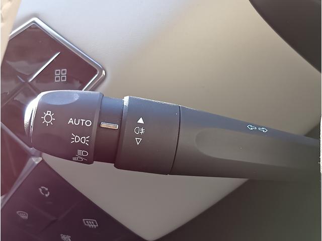 ＤＳ３クロスバック Ｅ－テンス　グランシック　正規認定中古車／ＡＣＣ／ハーフレザーシート／禁煙車／衝突軽減Ｂ／バックカメラ／車線逸脱警告／ＬＥＤヘッドライト／オートライト／Ｂｌｕｅｔｏｏｔｈ／クリアランスソナー／ワイヤレスモバイルチャージャー（32枚目）