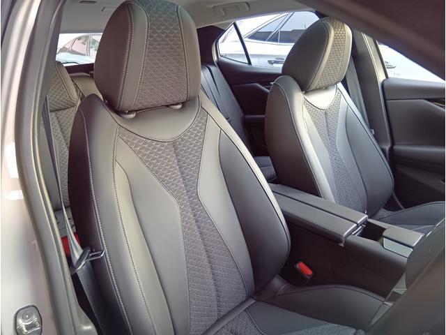 �E�^�]�ȁF�t�@�u���b�N����Ƃ����V�[�g�B�V�[�g�̑��ʂł̓��U�[���g�p���Ă��܂��B���{�ԗ��͕��Д[�Ԑ����Z���^�[�ɂēW�����A�����ɂȂ���ۂ͎��O�ɓ��X�܂ł��A����������