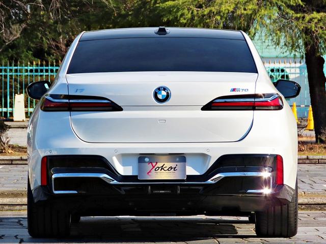 ＢＭＷ ｉ７