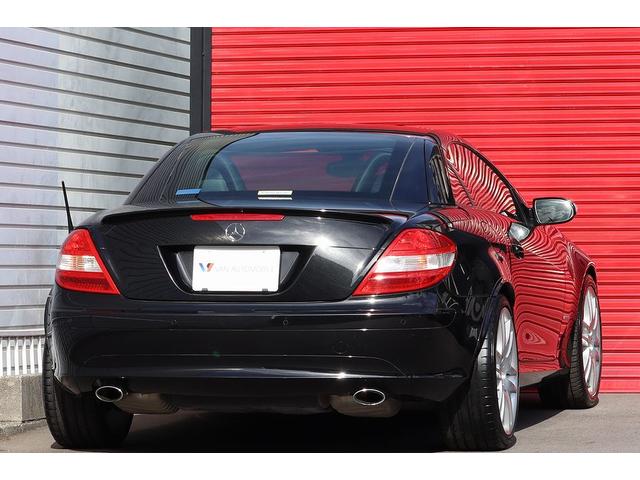 SLK SLK200コンプレッサー スポーツED 250台限定車・特別仕様・電動オープン・エアスカーフ・シートヒーター・レッドシートベルト・Rスポイラー・専用18インチAW・レッドステッチ黒革シート・レッドキャリパー仕様・車幅センサー・HIDライト(5枚目)