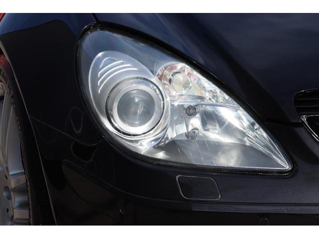 SLK SLK200コンプレッサー スポーツED 250台限定車・特別仕様・電動オープン・エアスカーフ・シートヒーター・レッドシートベルト・Rスポイラー・専用18インチAW・レッドステッチ黒革シート・レッドキャリパー仕様・車幅センサー・HIDライト(9枚目)