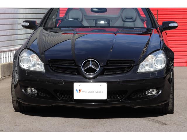 SLK SLK200コンプレッサー スポーツED 250台限定車・特別仕様・電動オープン・エアスカーフ・シートヒーター・レッドシートベルト・Rスポイラー・専用18インチAW・レッドステッチ黒革シート・レッドキャリパー仕様・車幅センサー・HIDライト(10枚目)