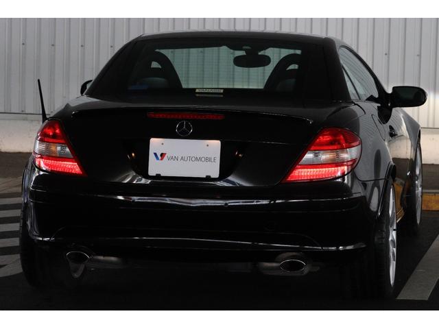 SLK SLK200コンプレッサー スポーツED 250台限定車・特別仕様・電動オープン・エアスカーフ・シートヒーター・レッドシートベルト・Rスポイラー・専用18インチAW・レッドステッチ黒革シート・レッドキャリパー仕様・車幅センサー・HIDライト(17枚目)
