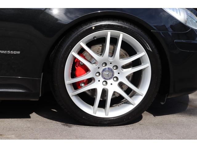 SLK SLK200コンプレッサー スポーツED 250台限定車・特別仕様・電動オープン・エアスカーフ・シートヒーター・レッドシートベルト・Rスポイラー・専用18インチAW・レッドステッチ黒革シート・レッドキャリパー仕様・車幅センサー・HIDライト(25枚目)