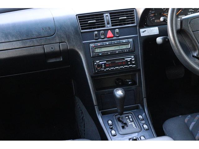 Cクラスステーションワゴン C200ステーションワゴン ネオクラシック・正規ディーラー車・ディーラーユーザー使用歴車・専用ファブリックシート・15インチAW・社外オーディオ・オートAC・トノカバー・スペアキー・カーボン調パネル・ネオクラモデル・スペアタイヤ(31枚目)