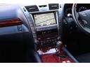 ＬＳ４６０　バージョンＳ　Ｉパッケージ　黒革・サンルーフ・カードキー・純正ナビ・ＴＶ・Ｂカメラ・純正１９インチＡＷ・自動トランク・車幅センサー・ソフトクローズドア・エアシート・シートヒーター・電動シェード・ウッドコンビＨ・アルカンタラルーフ（35枚目）